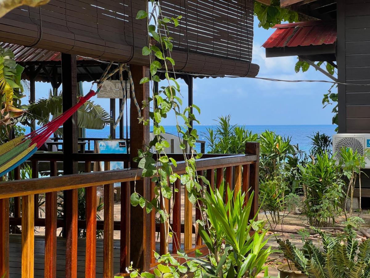 Swiss Cottage Tioman Kampong Ayer Batang Kültér fotó